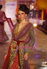 Model walks the ramp for Manish Malhotra Show on day 1 of HDIL on 6th Oct 2010 (78).JPG