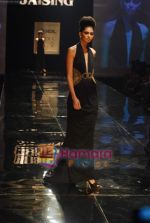 Model walks the ramp for Monisha Jaisingh Show on day 1 of HDIL on 6th Oct 2010 (15)~0.JPG