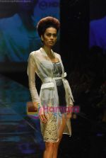 Model walks the ramp for Monisha Jaisingh Show on day 1 of HDIL on 6th Oct 2010 (50).JPG