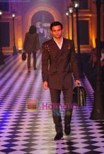 Model walks the ramp for Karan Johar and Varun Bahl_s show on Day 2 of HDIL on 7th Oct 2010 (36).JPG