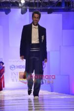 Arjun Rampal walks the ramp for Shahab Durazi Show on day 5 of HDIL on 10th Oct 2010 (2)~0.JPG