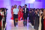 Arjun Rampal walks the ramp for Shahab Durazi Show on day 5 of HDIL on 10th Oct 2010 (9).JPG