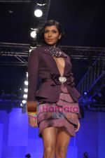 Model walks the ramp for Shahab Durazi Show on day 5 of HDIL on 10th Oct 2010 (12)~0.JPG