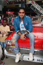 Shreyas Talpade on location of Talpade_s home production film choregraphed by Rajeev Surti in Mulund on 11th Oct 2010 (3).JPG