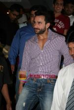 Saif Ali Khan launches Anuja Chauhan_s book Battle For Bittora in Crossword on 14th Oct 2010 (3).JPG