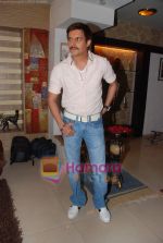 Jimmy Shergill on the sets of Sony_s Aahat in Malad on 18th Oct 2010 (10).JPG
