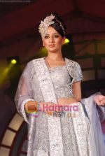 at Salim Asgarally and Rohit Verma showcase their bridal collection at Times Woman show in 23rd Oct 2010 (63).JPG