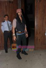 Kunal Kapoor at Hrithik Roshan_s Halloween Party in  Juhu Residence on 24th Oct 2010 (9).JPG