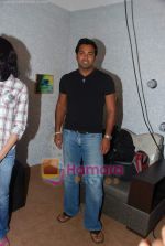 Leander Paes on the sets of KBC in FilmCity on 24th Oct 2010 (4)~0.JPG