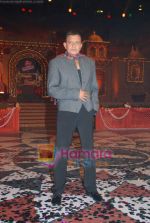 Mithun Chakraborty on the sets of Colors Diwali show in Yashraj Studios on 25th Oct 2010 (6).JPG