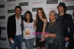 Hrithik Roshan, Suzanne Roshan, Waheeda Rehman at Namrata Gujral_s 1 A Minute film on breast cancer premiere in PVR on 27th Oct 2010 (4).JPG