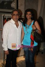 at Arjun Khanna_s store launch in Colaba on 27th Oct 2010 (26).JPG