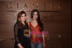 Mahie Gill at Giantti event in Atria Mall on 28th Oct 2010 (34).JPG