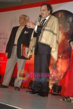 Yash Chopra at Mami Closing ceremony in Chandan Cinema on 28th Oct 2010 (76).JPG
