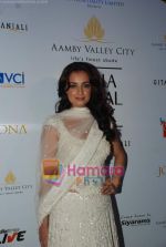 Dia Mirza at Rocky S show for Amby Valley Indian Bridal Week on 29th Oct 2010 (30).JPG