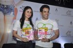 Kareena Kapoor and Tusshar Kapoor at a fitness book launch in Novotel on 30th Oct 2010 (35).JPG