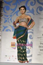 Model walk the ramp for Nisha Sagar for Aamby Valley India Bridal Week 30th Oct 2010 (6).JPG