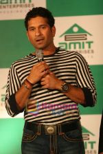 Sachin Tendulkar the new brand ambassador of Amit Enterprises in Garnd Haytt on 30th Oct 2010 (11).JPG