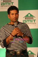 Sachin Tendulkar the new brand ambassador of Amit Enterprises in Garnd Haytt on 30th Oct 2010 (12).JPG