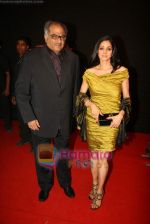 Sridevi, Boney Kapoor at Sahara Sports Awards in MMRDA on 30th Oct 2010 (3).JPG