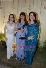 Farah Ali Khan at Vivek and Priyanka Oberoi_s wedding reception in ITC Grand Maratha, Mumbai on 31st Oct 2010 (6).JPG