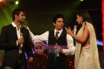 Shahrukh Khan performance at Sahara Sports Awards on 30th Oct 2010 (2).JPG
