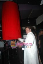 Rishi Kapoor at Diwali celebrations in Fame Big Cinemas on 2nd Nov 2010 (7).JPG