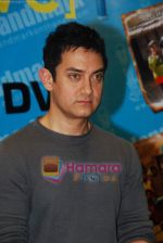 Aamir Khan at Peepli Live DVD launch in Palladium on 5th Nov 2010 (3).JPG