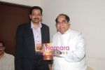 at Life an Odessey book launch in Ravindra Natya Mandir on 5th Nov 2010 (39).JPG