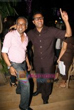 at the launch of WTF restaurant in Versova on 11th Nov 2010 (29).JPG