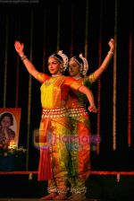 Esha Deol, Ahana Deol at Jaya Smriti dance event in Ravindra Natya Mandir on 13th Nov 2010 (4).JPG