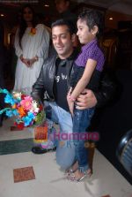 Salman Khan at Being Human Marrow Donor press meet in Taj Land_s End on 13th Nov 2010 (6).JPG