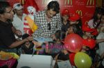Arjun Rampal spends time with kids at Mcdonald_s on 14th Nov 2010 (21).JPG