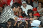 Arjun Rampal spends time with kids at Mcdonald_s on 14th Nov 2010 (29).JPG