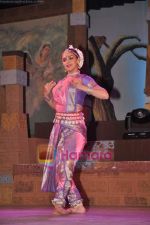 Esha Deol perform together in Ravindra Natya Mandir on 20th Nov 2010 (12).JPG