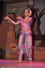 Esha Deol perform together in Ravindra Natya Mandir on 20th Nov 2010 (13).JPG
