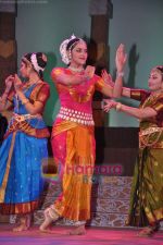Esha Deol perform together in Ravindra Natya Mandir on 20th Nov 2010 (2).JPG