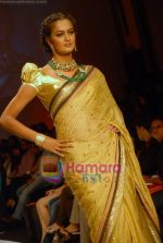 Model walk the ramp for Agarwalla & Vijay Golecha Show at The ABIL Pune Fashion Week Day 2 on 19th Nov 2010 (20).JPG