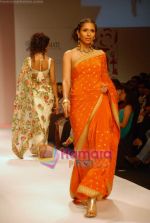 Model walk the ramp for Agarwalla & Vijay Golecha Show at The ABIL Pune Fashion Week Day 2 on 19th Nov 2010 (4).JPG