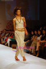 Model walk the ramp for Agarwalla & Vijay Golecha Show at The ABIL Pune Fashion Week Day 2 on 19th Nov 2010 (58)~0.JPG
