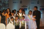 Aishwarya Rai Bachchan, Abhishek Bachchan at Dr Batra_s Positive Health Awards in NCPA, Mumbai on 30th Nov 2010 (33).JPG