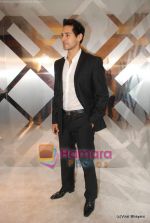 Dino Morea at Burberry bash hosted by Christoper Bailey on 9th Dec 2010 (3).JPG