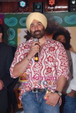 Sunny Deol at Yamla Pagla Deewana music launch in Novotel, Mumbai on 9th Dec 2010 (43).JPG