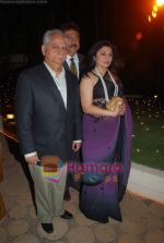 Kiran Juneja, Ramesh Sippy at Urvee Adhikari_s wedding reception in Taj Land_s End on 11th Dec 2010 (2).JPG