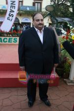 at JEPL race and Gitanjali fashion show in Mahalaxmi Race Course on 12th Dec 2010 (85).JPG