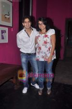 Ayan Mukherji and Niharika Khan at Divya Thakur art event in Mumbai on 15th Dec 2010.jpg