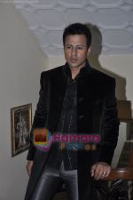 Aryan Vaid at the Launch of Chique Spa and Salon in Bandra, Mumbai on 16th Dec 2010 (19).JPG