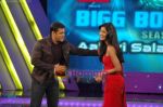 Salman Khan and Katrina Kaif on the sets of Big Boss on 17th Dec 2010 (2).JPG