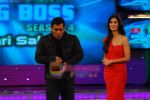 Salman Khan and Katrina Kaif on the sets of Big Boss on 17th Dec 2010 (52).JPG