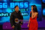 Salman Khan and Katrina Kaif on the sets of Big Boss on 17th Dec 2010 (55).JPG